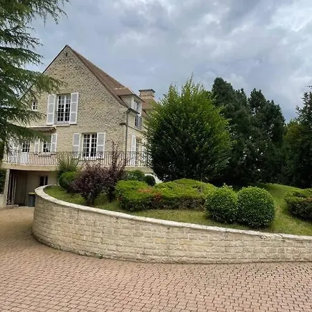 Magnificent House At The Doorstep Of Paris & Versailles וילה שוברוז